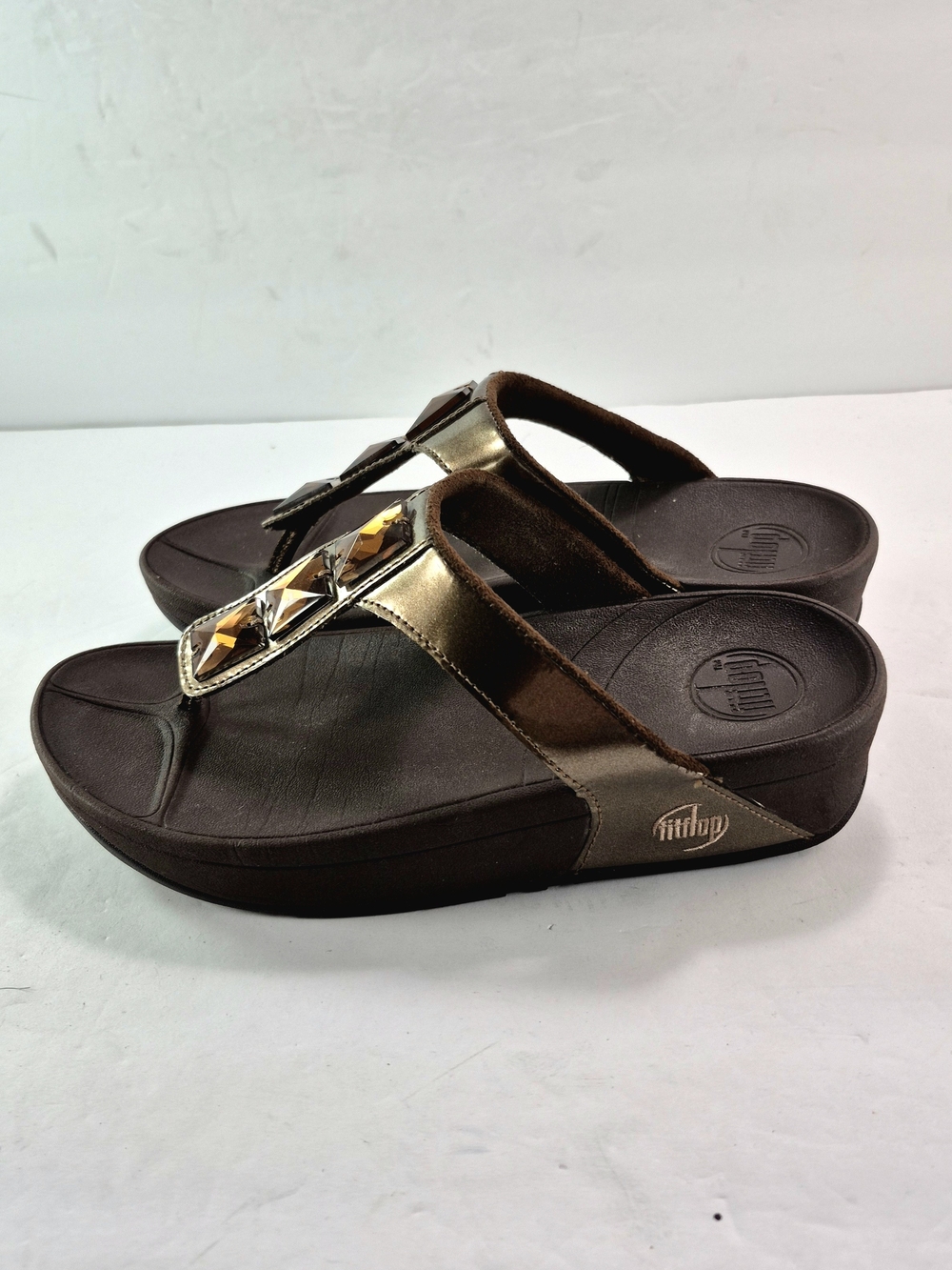 NWOT FitFlop Pietra Bronze Rhinestone Toning Wedge Sandals Size 7 Walking Shoe